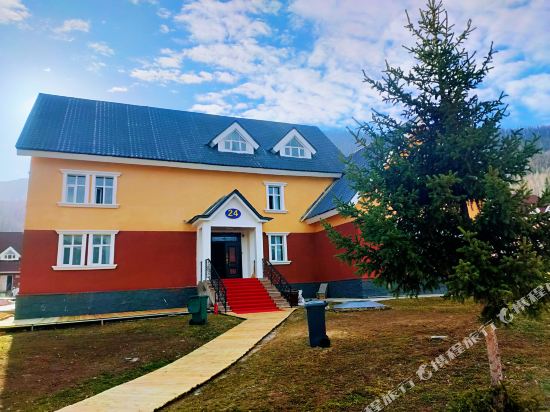 Burjin Qiyun Inn in Burqin, People's Republic of China