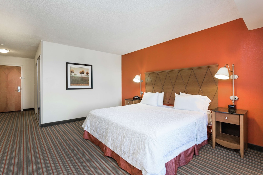 Hampton Inn Petersburg Southpark Mall - photo 4