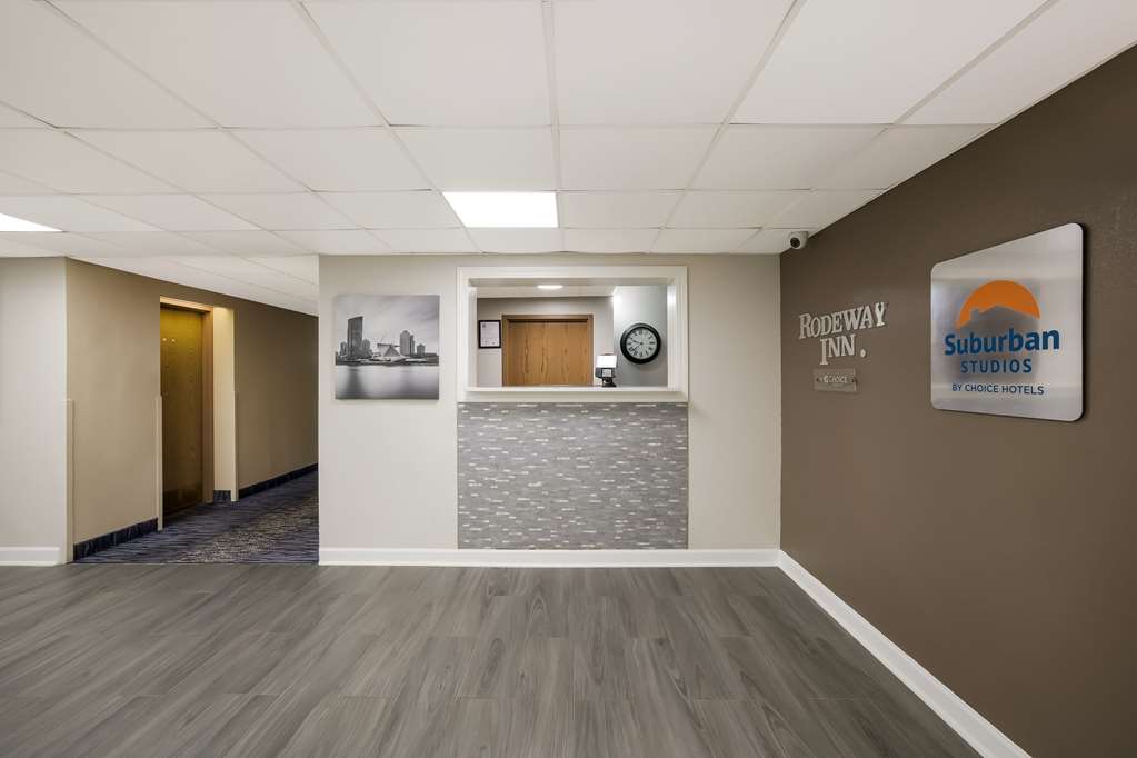 Suburban Studios Milwaukee Airport - photo 8