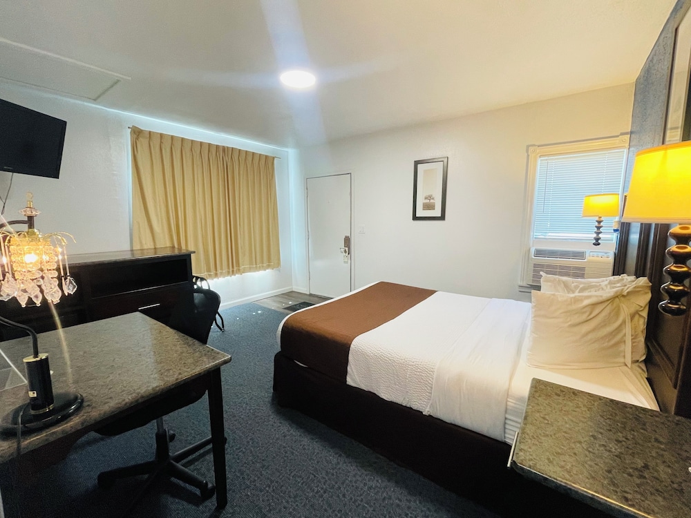 Sparta Inn - photo 16