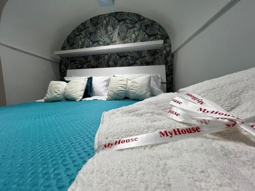 Cristy House — 4-Star Luxury Hotel in Ercolano, Italy
