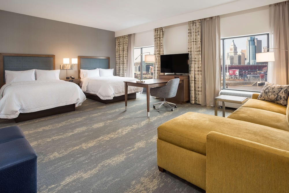 Hampton Inn & Suites Newport Cincinnati - photo 12