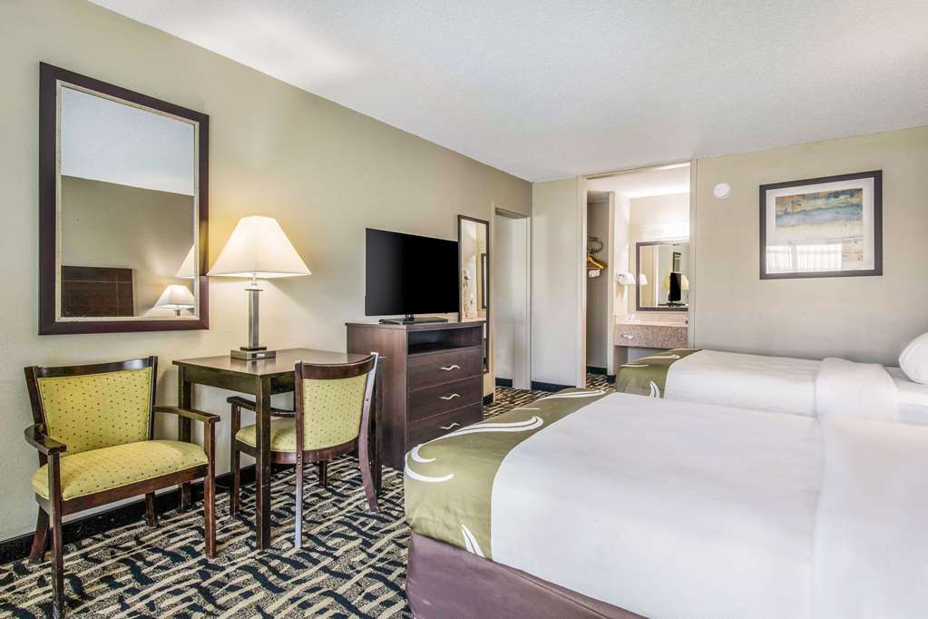 Quality Inn & Suites York East - photo 38