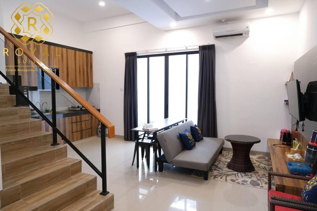 Royal Suites Home Villa 3BR with Private Pool C6 — 4-Star Luxury Hotel in Batam, Indonesia