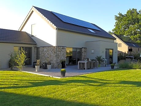 B&B Maison Pierreuse — 4-Star Luxury Hotel in Jalhay, Belgium