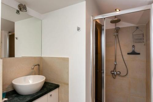 Central Tbilisi Bright 1BR Gem By Wehost