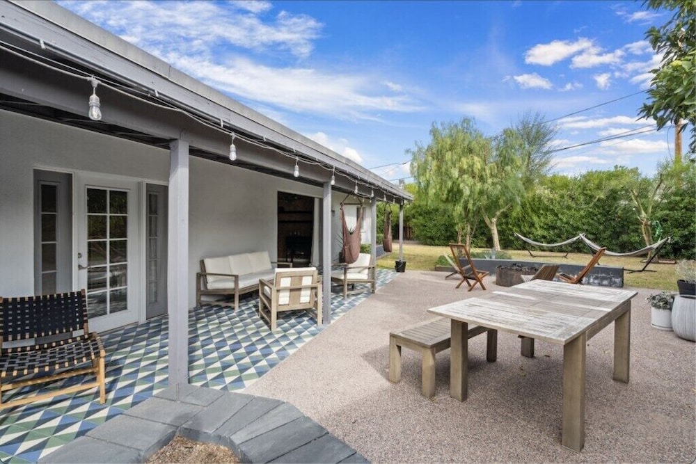 Mid Century Stunner By Homeslice Stays - photo 5