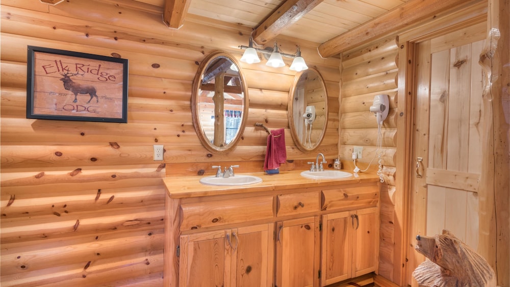 Upper Canyon Inn & Cabins - photo 148