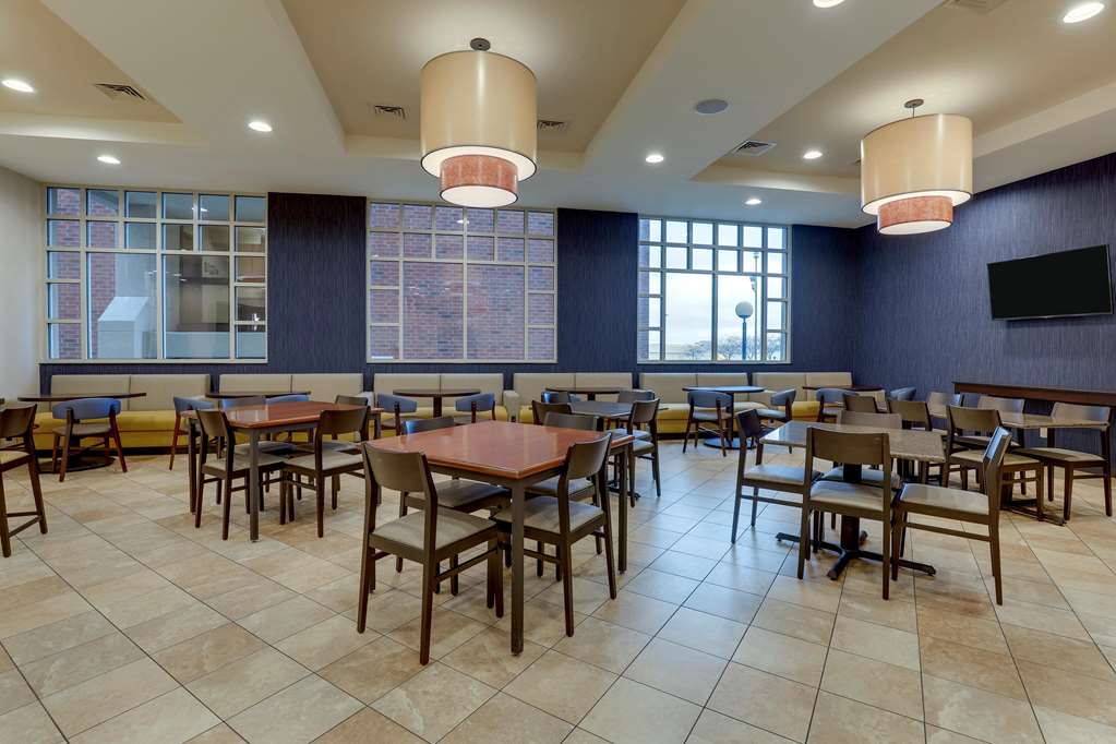 Drury Inn & Suites St. Louis Arnold - photo 9