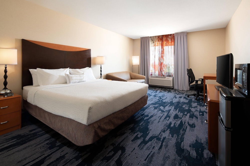 Fairfield Inn & Suites by Marriott Redding - photo 14