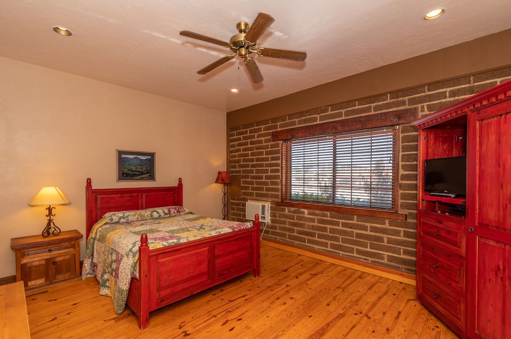 Sonoita Inn - photo 8