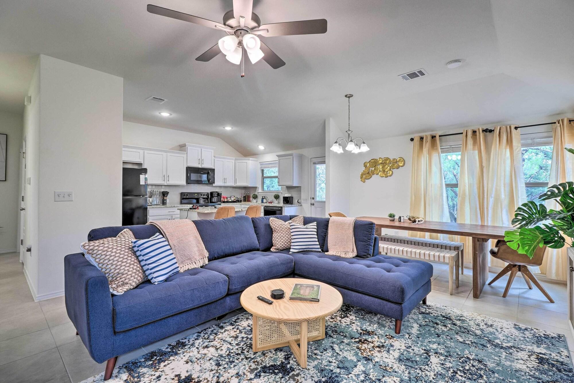 Modern Granite Shoals Retreat w Fire Pit — hotel in Marble Falls