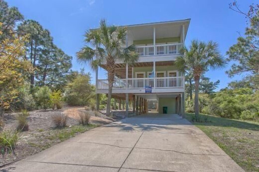 Cape Palms by Pristine Properties Vacation Rentals — 4-Star Luxury Hotel in Port Saint Joe, United States