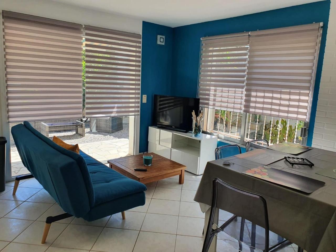 Charmant Logement Avec Piscine - last minute hotel in Unknown City
