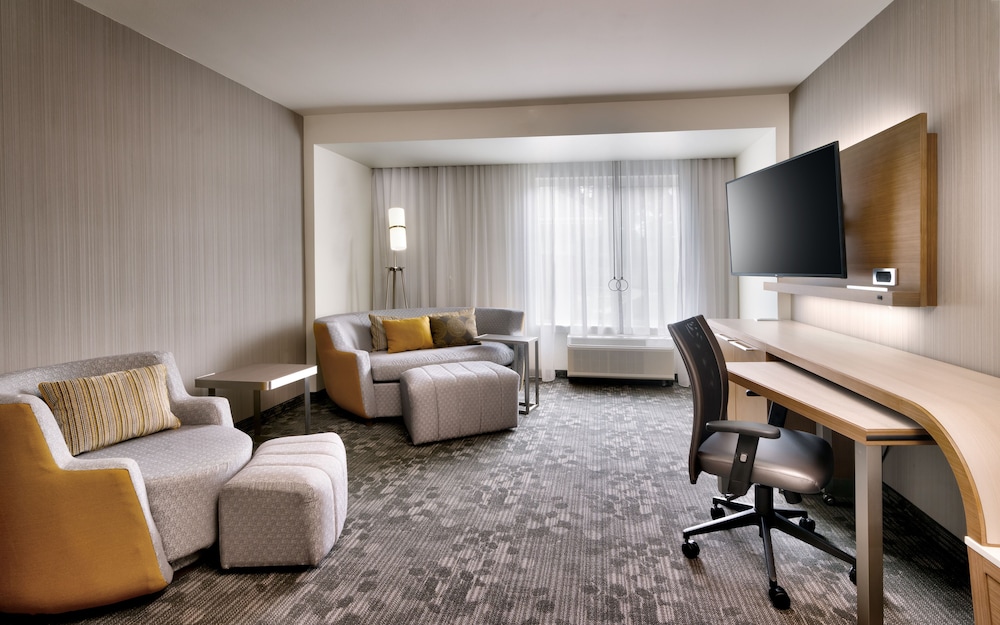 Courtyard by Marriott Atlanta Duluth Downtown - photo 7