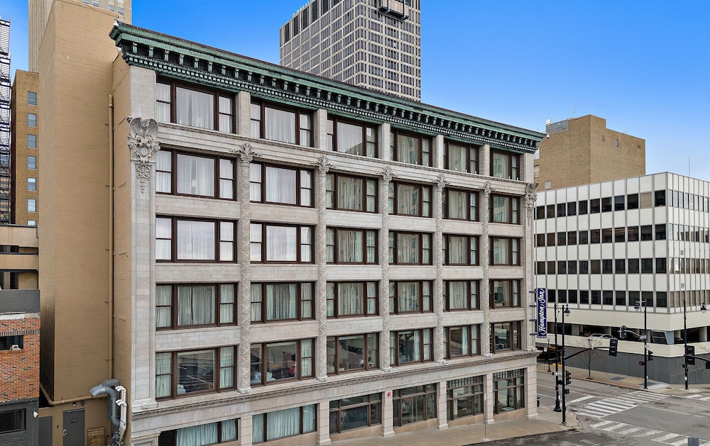 Hampton Inn Kansas City Downtown Financial District - photo 40