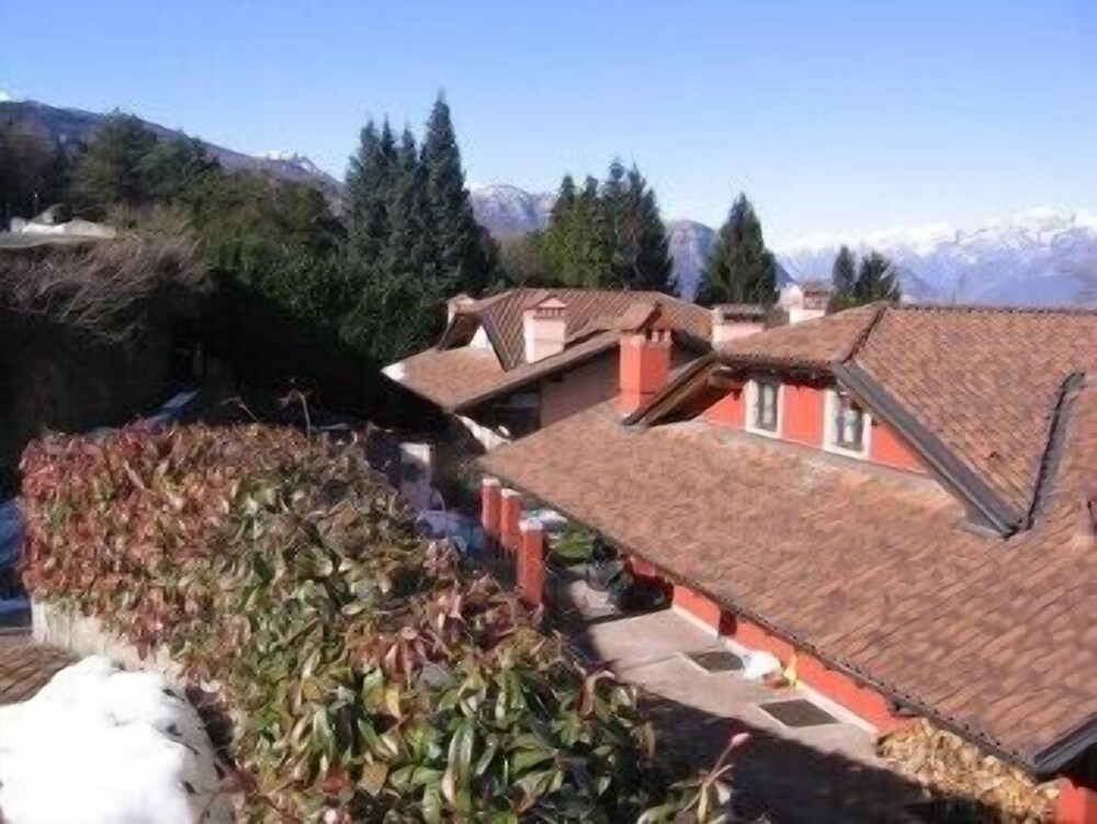 Lo Scoiattolo e la Noce in Stresa, Italy