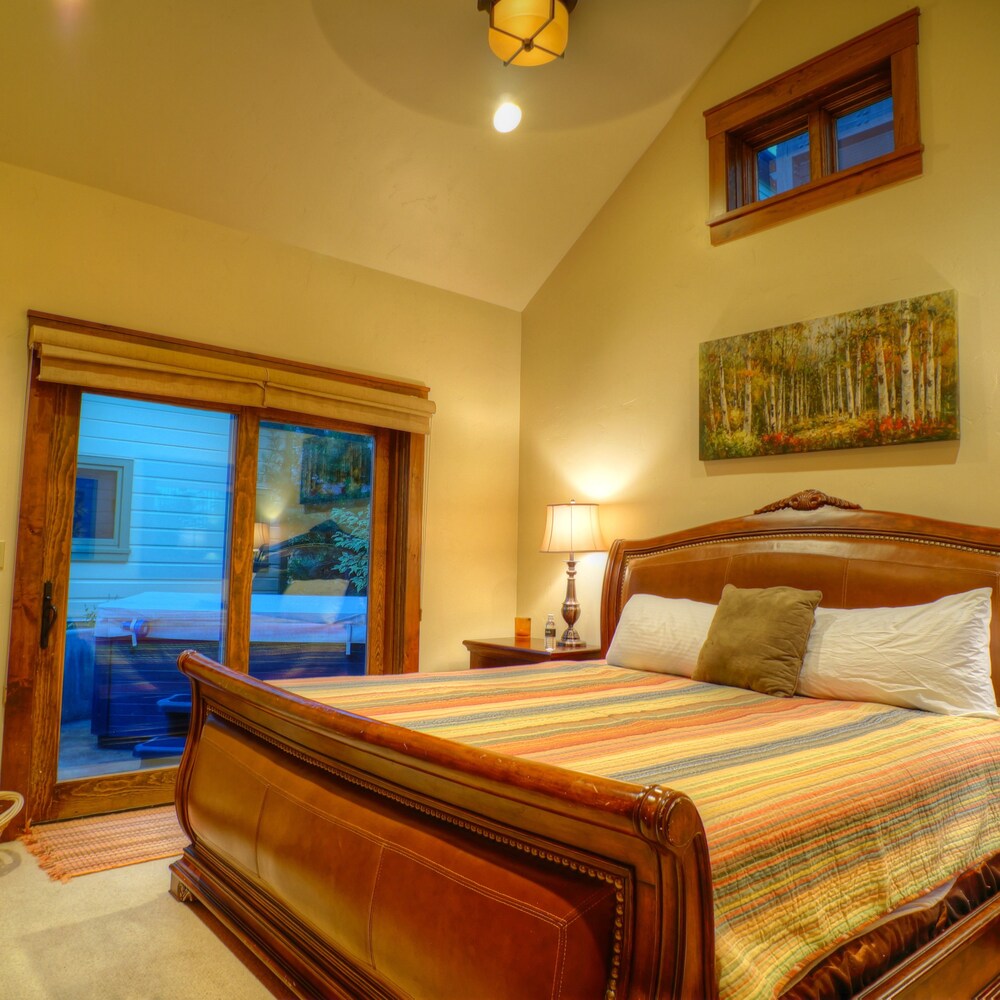 Abode at Town Lift - photo 13