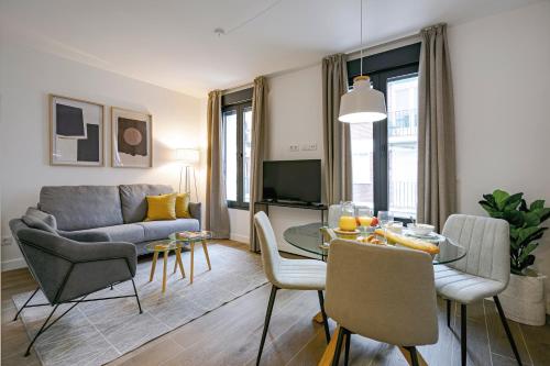 Feelathome Castilla Apartments — 4-Star Luxury Hotel in Madrid, Spain