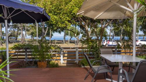 Modern Luxury Across From The Water in Bongaree, Australia