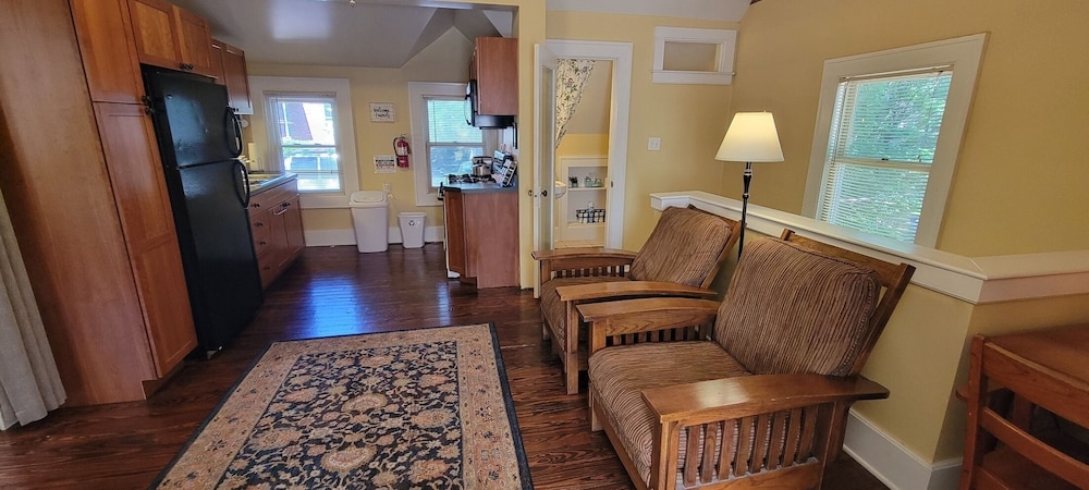 Art and Lodging - photo 22