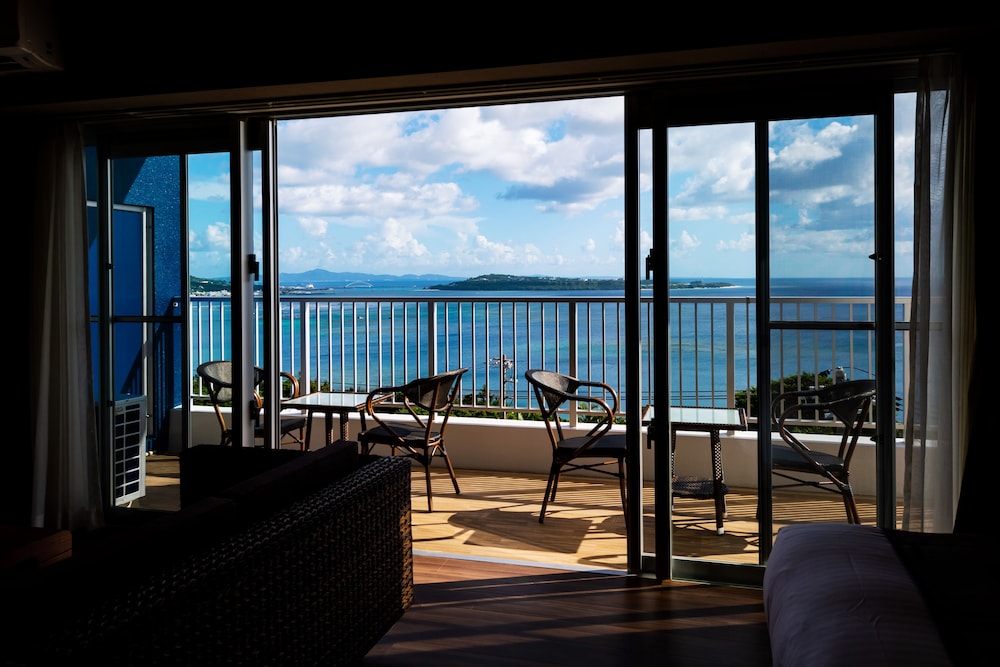 Sunset Resort Canphou - carbon neutral hotel in Okinawa