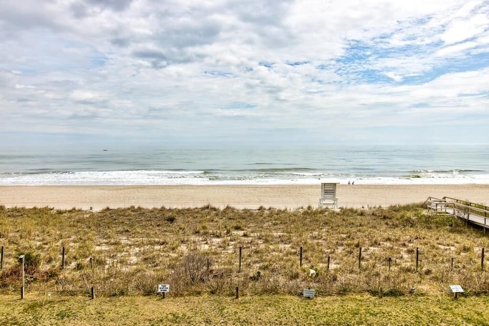 0306 Oceanfront Oasis by Atlantic Towers - photo 22