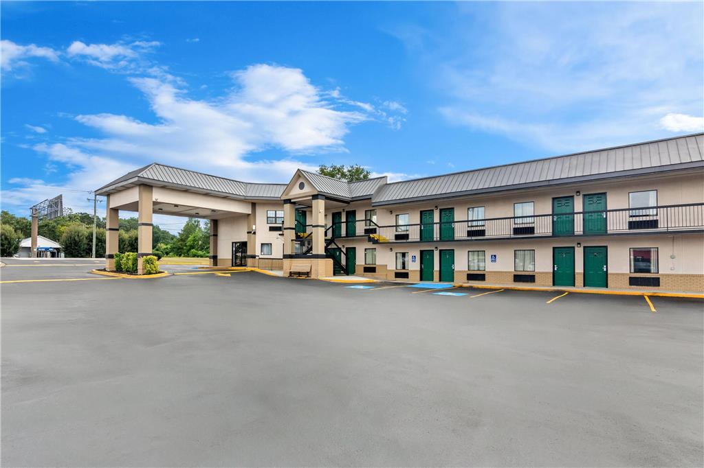 Super 8 by Wyndham Columbia - photo 2