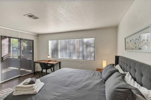 SuperHost 5 Star Service with 2 Bedroom U010