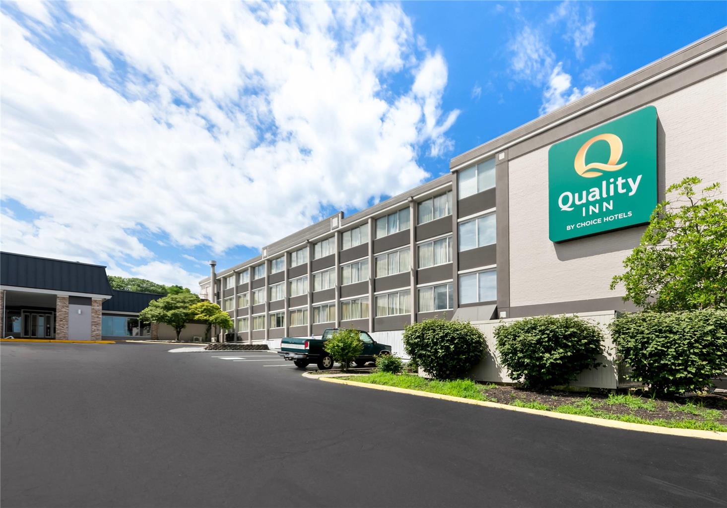 Quality Inn Dayton Airport - photo 2