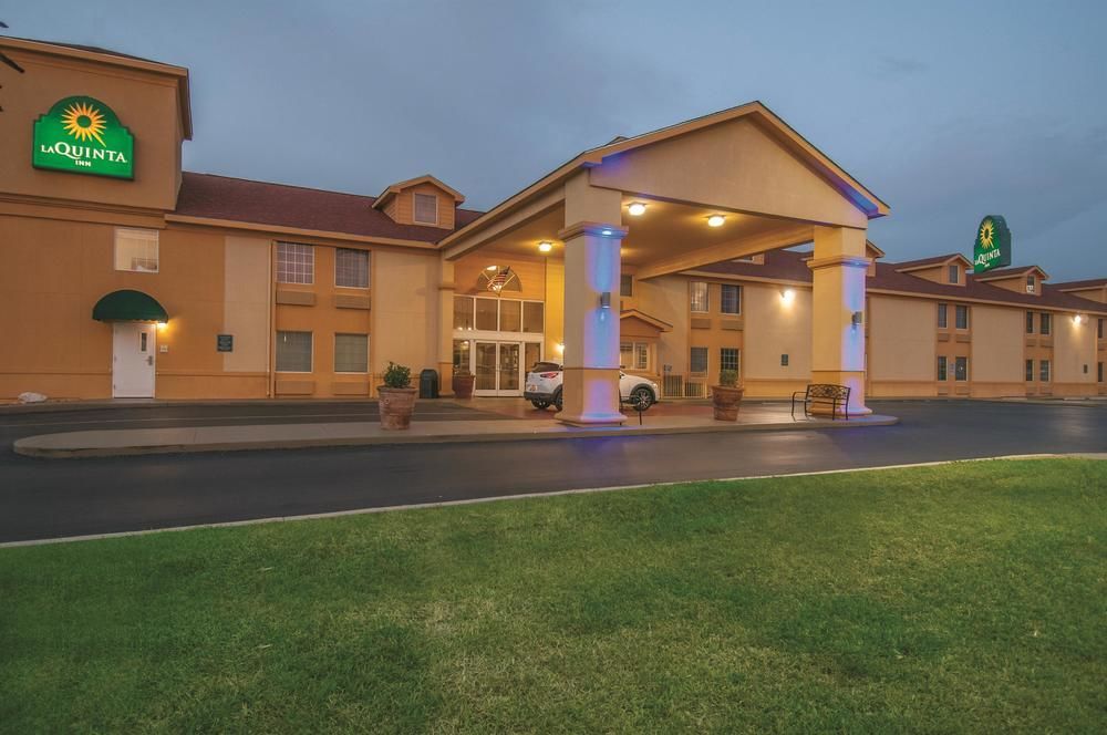 La Quinta Inn San Antonio AlamoDome South - photo 3