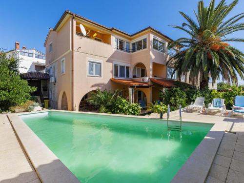 Holiday Home Sonja by Interhome — 4-Star Luxury Hotel in Liznjan, Croatia