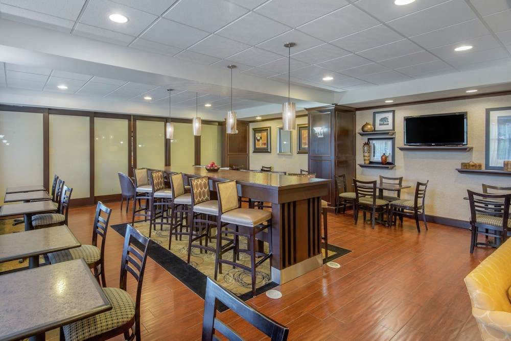 Hampton Inn Meadville - photo 45