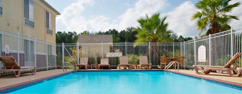 Holiday Inn Express Leesville - photo 49