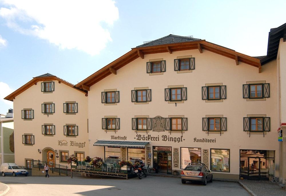 Hotel Binggl - carbon neutral hotel in Mauterndorf