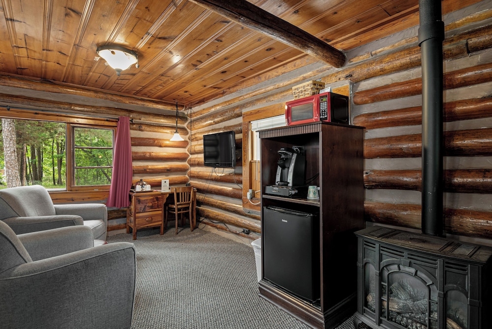 Tall Pines Inn - photo 67