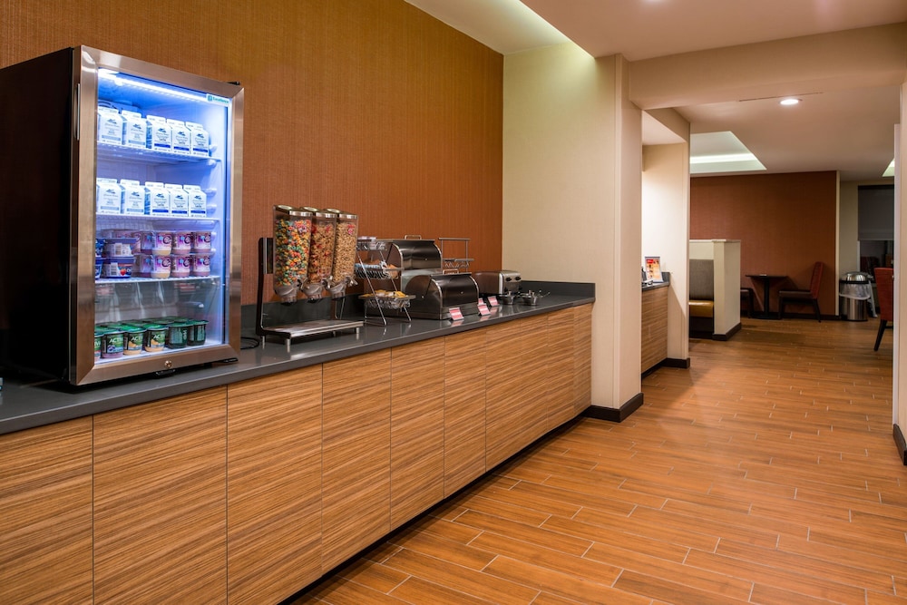 TownePlace Suites by Marriott Charleston West Ashley - photo 35