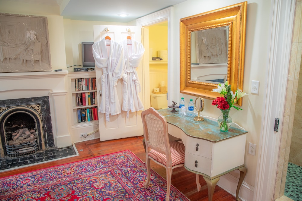 Justine Inn Savannah - photo 18