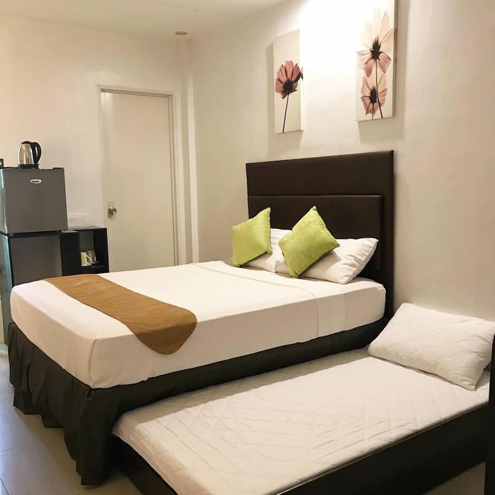 The Blanket Hotel Restaurant & Coffee — hotel in Ilagan