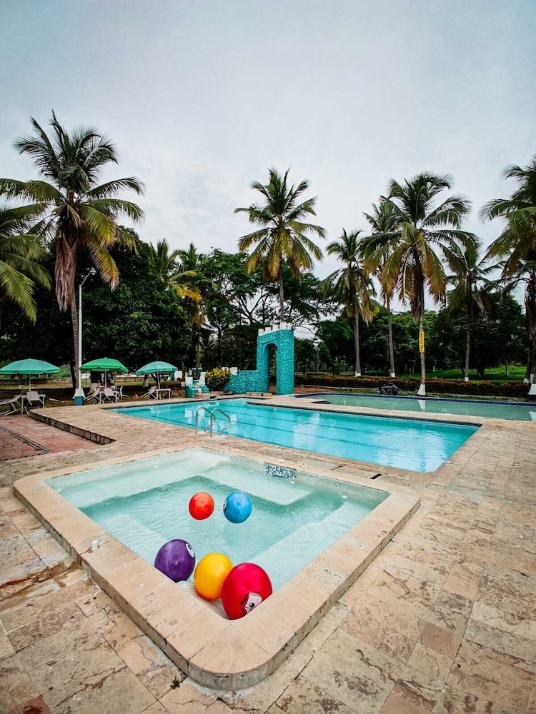 Hotel Santa Fe Campestre in Santa Fe De Antioquia, Colombia