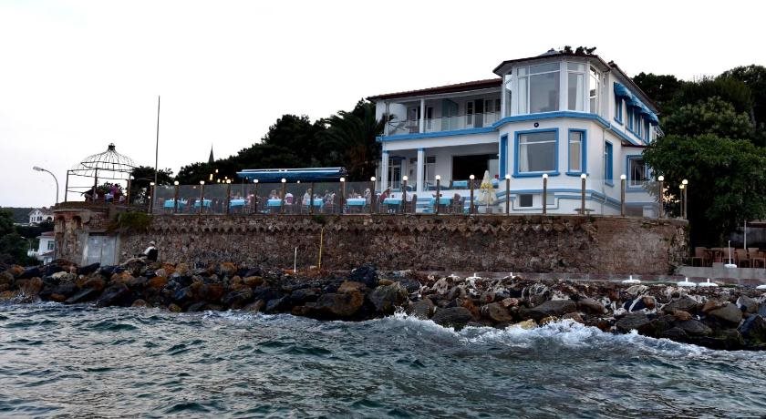 Pyrgos Hotel in Adalar, Turkey