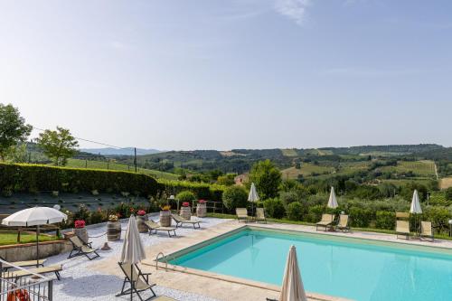 Suite Cantina — 4-Star Luxury Hotel in San Gimignano, Italy