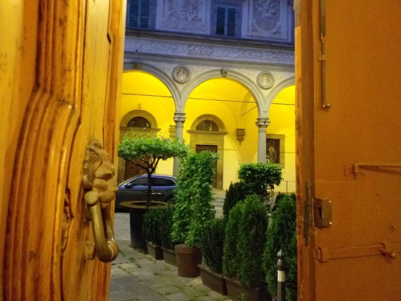 Appartamenti Forteguerriana — 4-Star Luxury Hotel in Pistoia, Italy