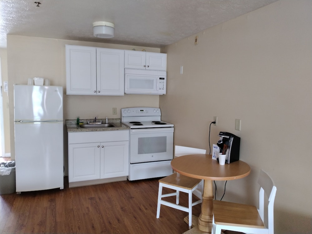 Grand Beach Inn - photo 32