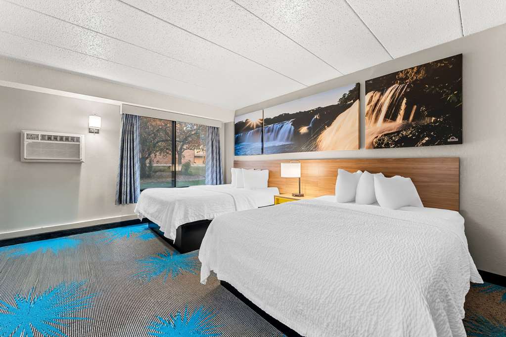 Days Inn by Wyndham Sioux Falls Empire - photo 24