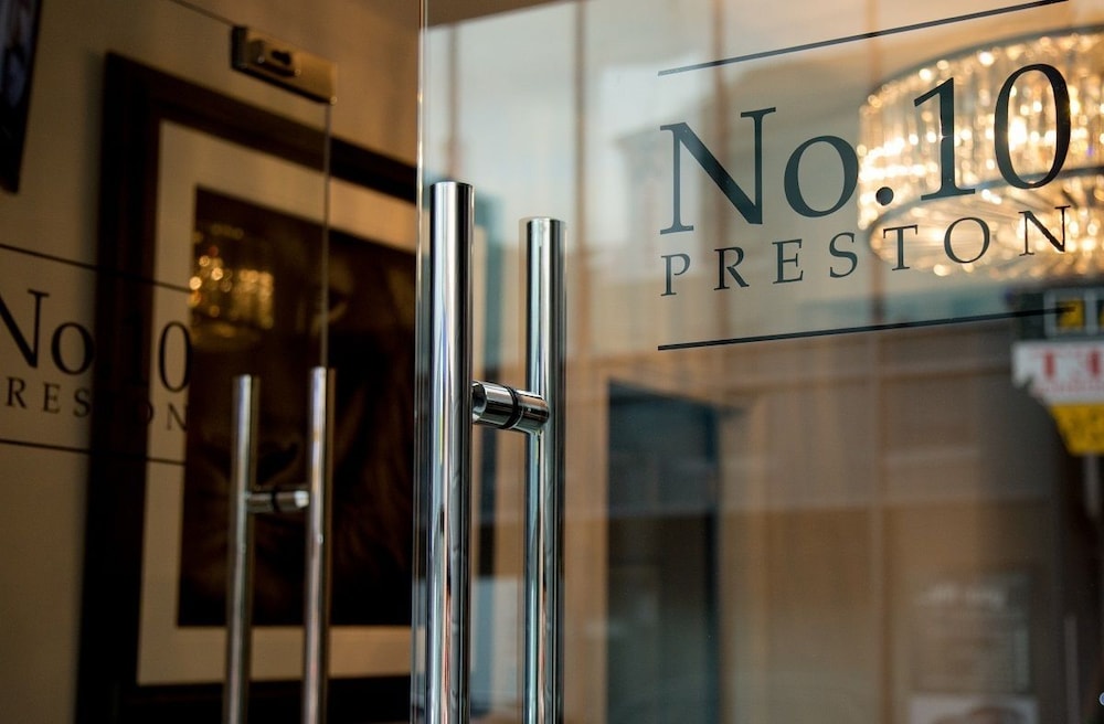No.10 Preston — 4-Star Luxury Hotel in Preston, United Kingdom