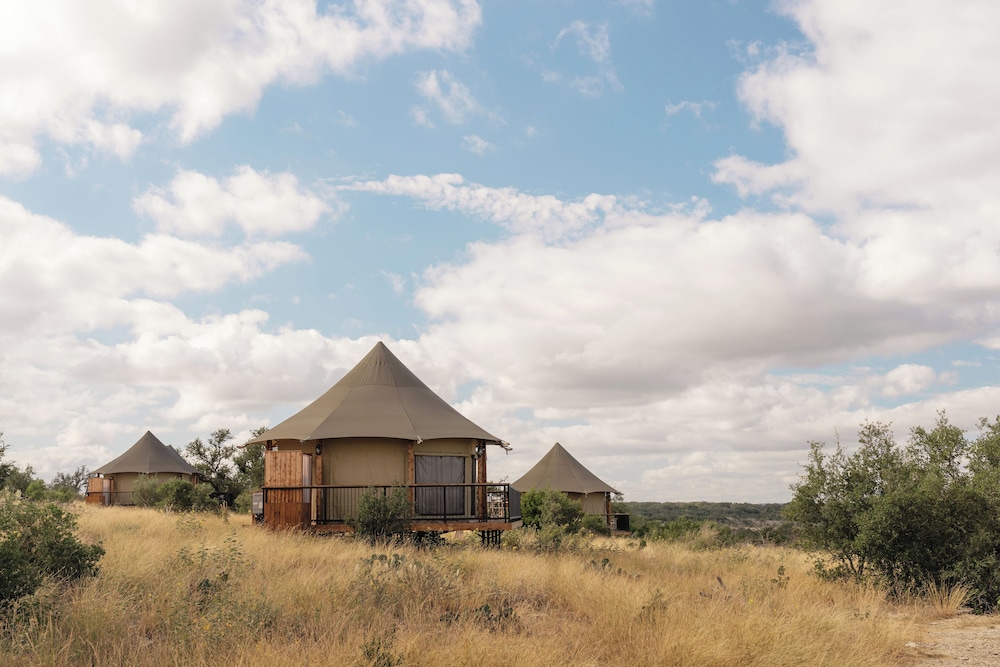 Walden Retreats in Johnson, United States