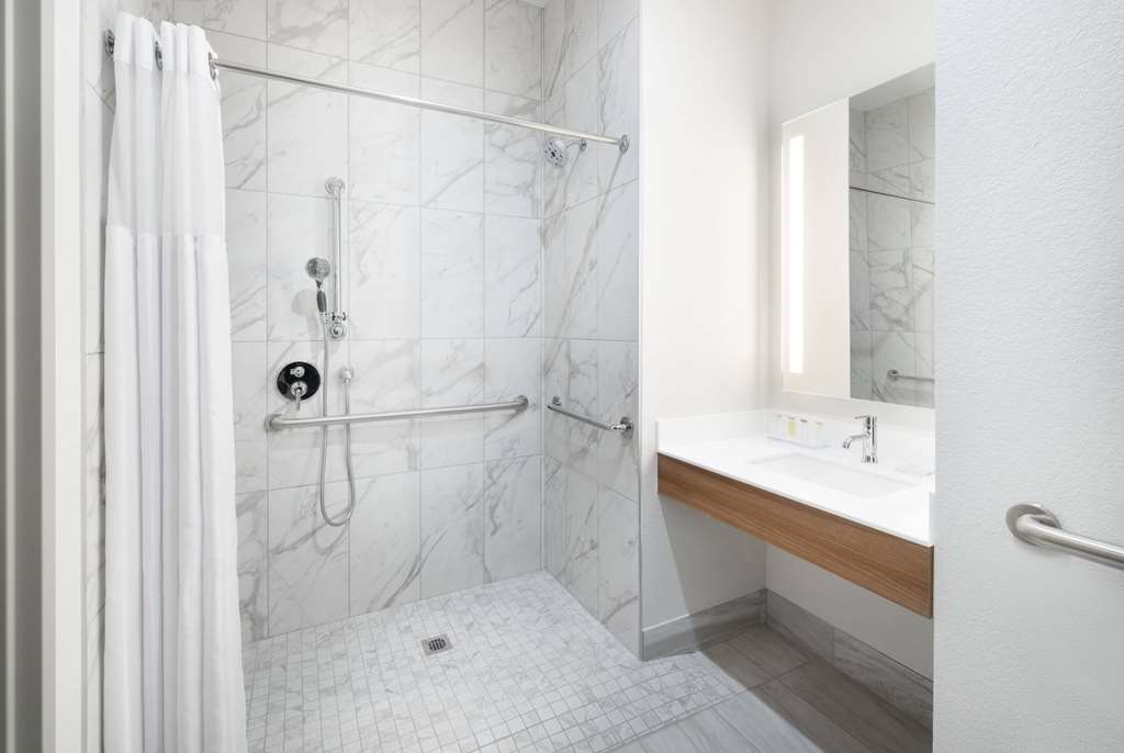 Microtel Inn & Suites by Wyndham Amarillo West - photo 18