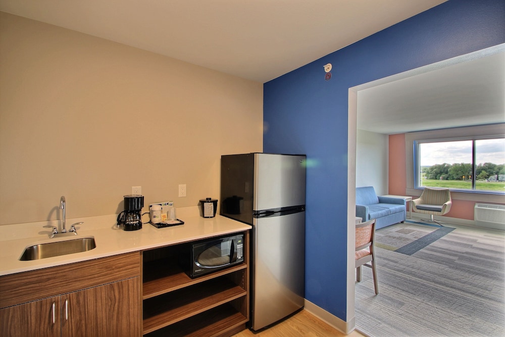 Holiday Inn Express & Suites Fond Du Lac by IHG - photo 19
