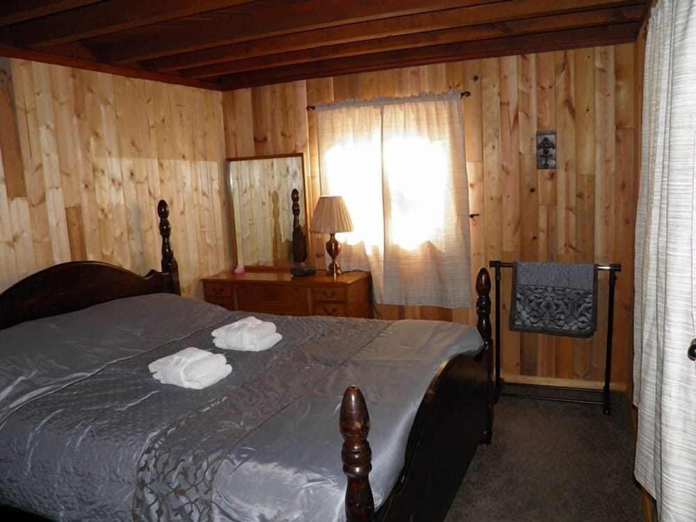825 Julie Lane - photo 2